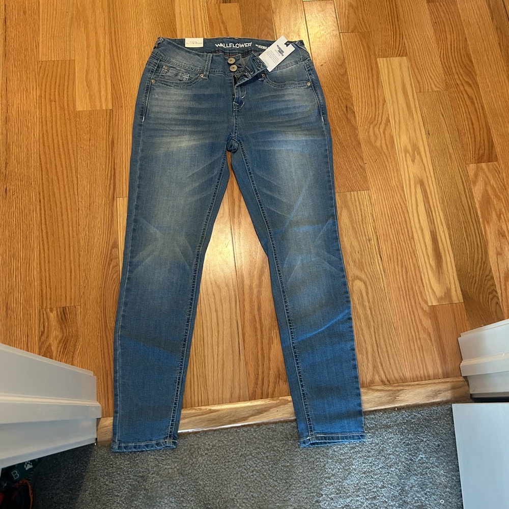 Wallflower Women's Blue Jeans